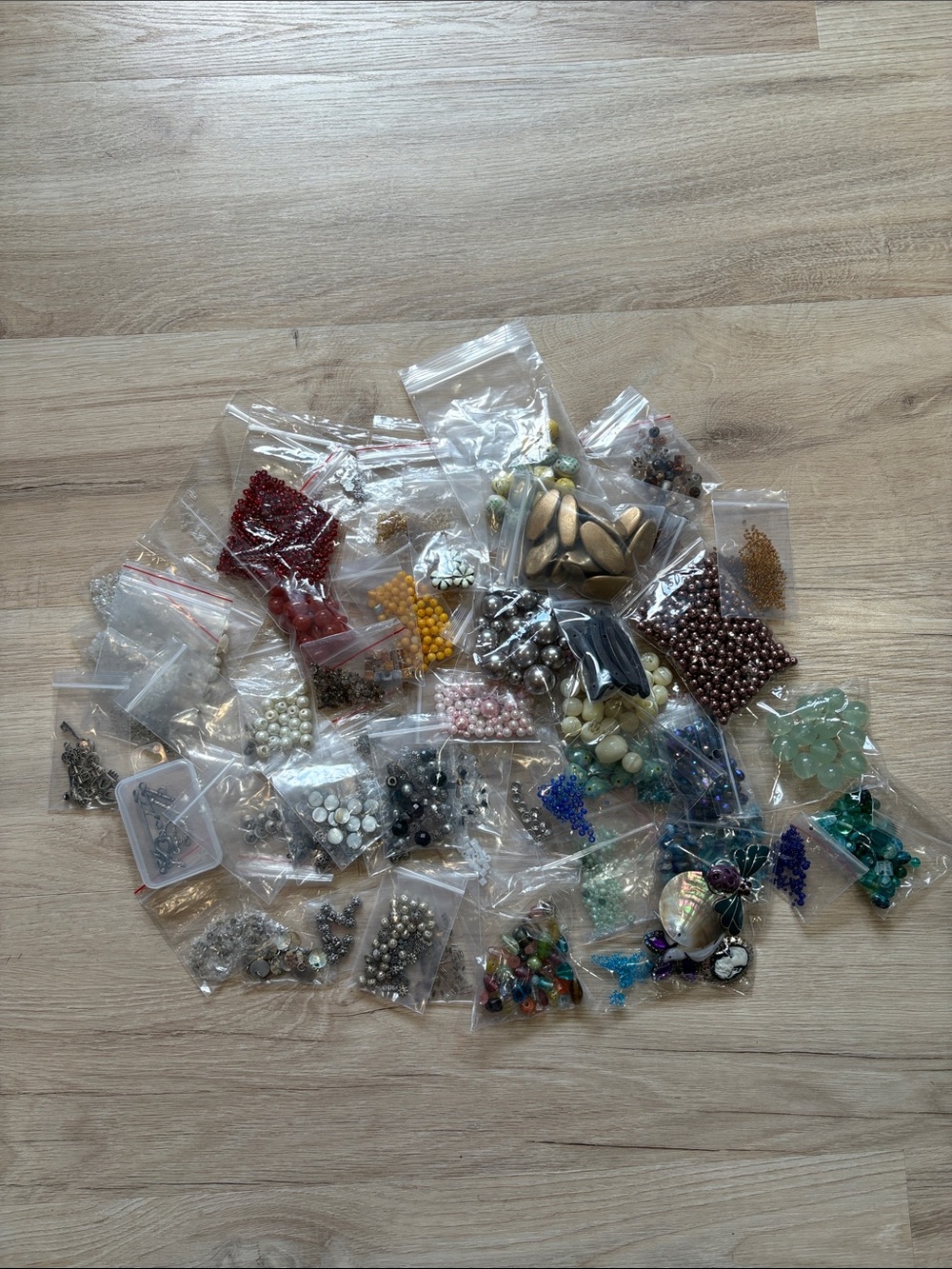 BEADS || random assortment of beads for jewelry making - Picture 3 of 12